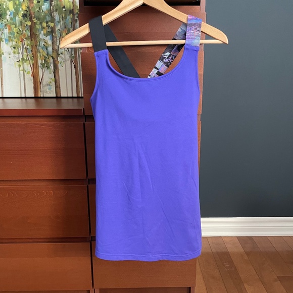 LesMills-Reebok Top - Picture 3 of 5